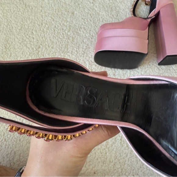 Versace
Aevitas 120mm single-platform pumps size 36 - Picture 15 of 15